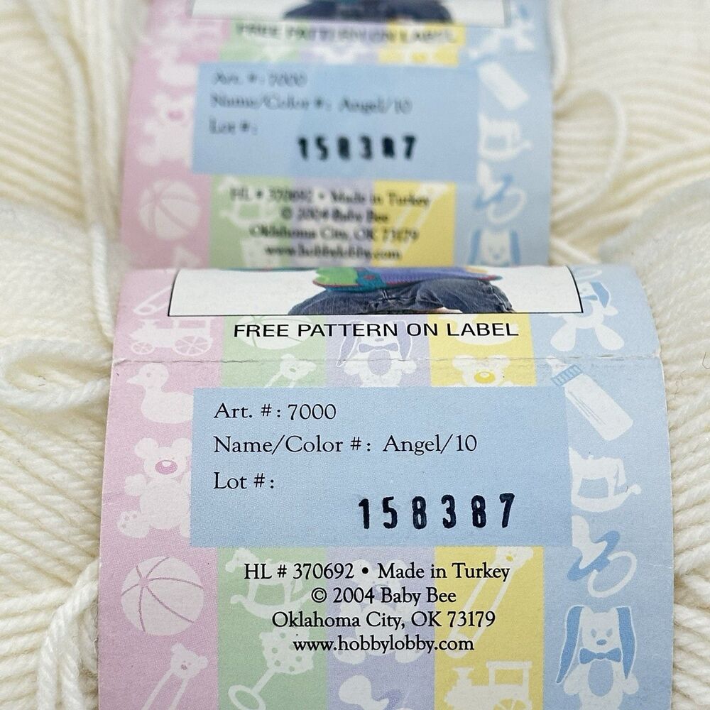 2 New Baby Bee Sweet Delight acrylic yarn 4oz/skein ANGEL/10 Lot#158387 - Picture 4 of 5